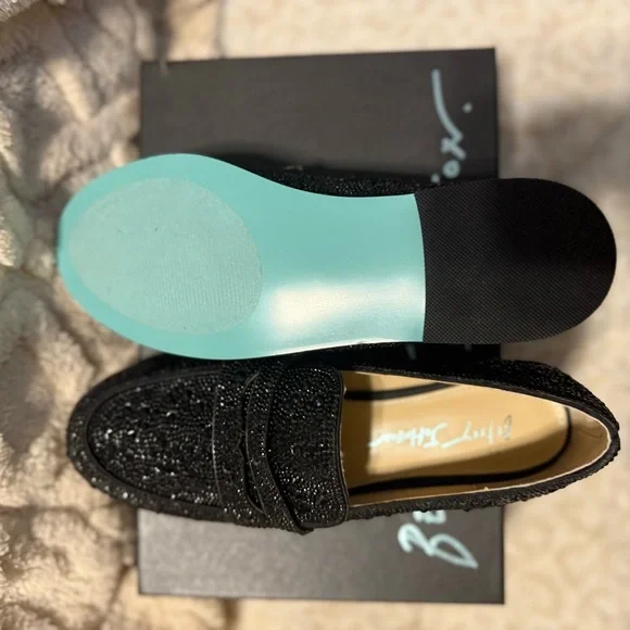 Betsey Johnson Black Loafers - Picture 4 of 10